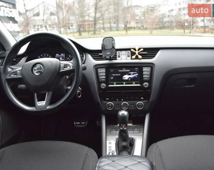 Белый Шкода Октавия, объемом двигателя 1.97 л и пробегом 246 тыс. км за 18300 $, фото 26 на Automoto.ua