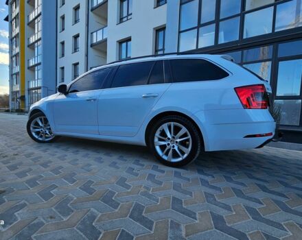 Белый Шкода Октавия, объемом двигателя 1.6 л и пробегом 245 тыс. км за 12500 $, фото 5 на Automoto.ua