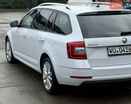 Белый Шкода Октавия, объемом двигателя 1.6 л и пробегом 218 тыс. км за 12950 $, фото 9 на Automoto.ua