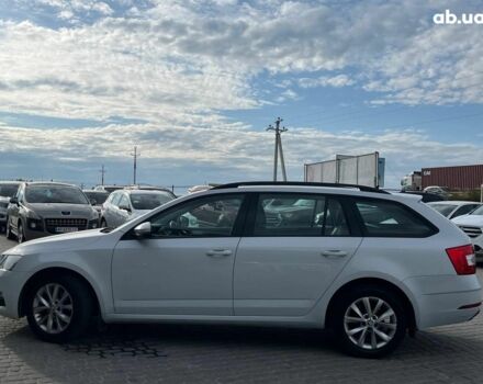 Белый Шкода Октавия, объемом двигателя 1.6 л и пробегом 260 тыс. км за 12490 $, фото 9 на Automoto.ua