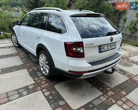 Белый Шкода Октавия, объемом двигателя 1.97 л и пробегом 162 тыс. км за 22500 $, фото 2 на Automoto.ua