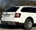 Белый Шкода Октавия, объемом двигателя 2 л и пробегом 255 тыс. км за 16500 $, фото 2 на Automoto.ua