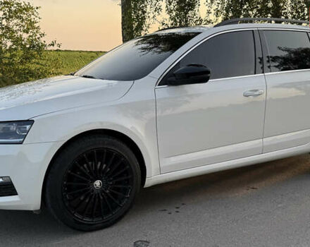 Белый Шкода Октавия, объемом двигателя 1.97 л и пробегом 308 тыс. км за 15600 $, фото 6 на Automoto.ua