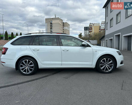 Шкода Октавия 2017 в Виннице на Automoto.ua Белый Шкода Октавия, объемом двигателя 2 л и пробегом 123 тыс. км за 18999 $, фото 13 на Automoto.ua