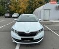 Білий Шкода Октавія, об'ємом двигуна 1.6 л та пробігом 246 тис. км за 15300 $, фото 2 на Automoto.ua