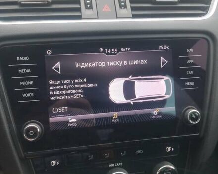 Белый Шкода Октавия, объемом двигателя 1.6 л и пробегом 229 тыс. км за 11500 $, фото 10 на Automoto.ua