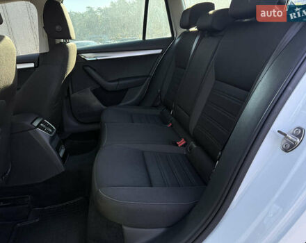 Білий Шкода Октавія, об'ємом двигуна 1.97 л та пробігом 250 тис. км за 13300 $, фото 39 на Automoto.ua