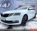 Білий Шкода Октавія, об'ємом двигуна 20 л та пробігом 333 тис. км за 12700 $, фото 1 на Automoto.ua