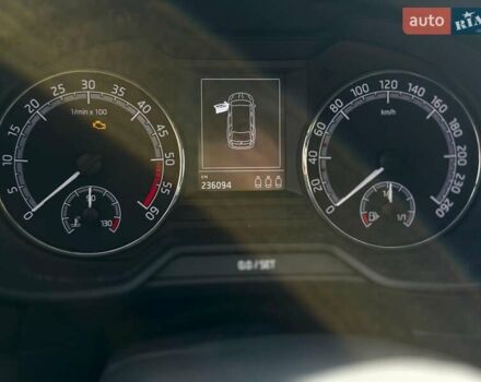 Білий Шкода Октавія, об'ємом двигуна 1.6 л та пробігом 236 тис. км за 12100 $, фото 17 на Automoto.ua
