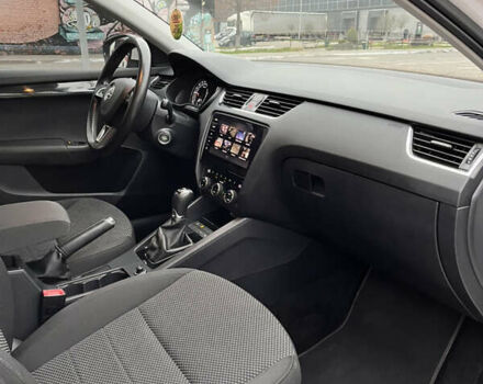 Білий Шкода Октавія, об'ємом двигуна 1.97 л та пробігом 241 тис. км за 15950 $, фото 17 на Automoto.ua