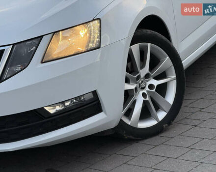 Шкода Октавія 2017 у Стрые на Automoto.ua Білий Шкода Октавія, об'ємом двигуна 1.6 л та пробігом 218 тис. км за 12700 $, фото 9 на Automoto.ua