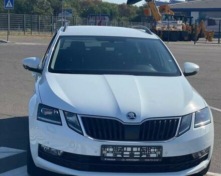 Белый Шкода Октавия, объемом двигателя 2 л и пробегом 220 тыс. км за 16200 $, фото 139 на Automoto.ua