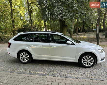 Белый Шкода Октавия, объемом двигателя 1.6 л и пробегом 197 тыс. км за 14499 $, фото 5 на Automoto.ua