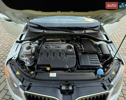 Белый Шкода Октавия, объемом двигателя 2 л и пробегом 183 тыс. км за 14300 $, фото 37 на Automoto.ua