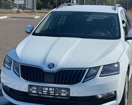 Белый Шкода Октавия, объемом двигателя 2 л и пробегом 220 тыс. км за 16200 $, фото 115 на Automoto.ua