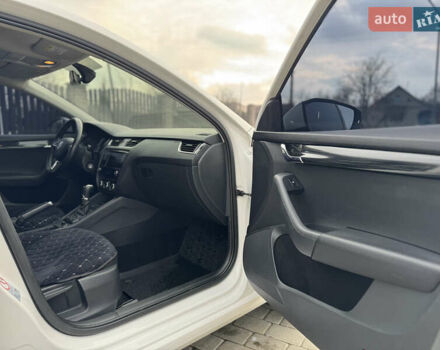 Білий Шкода Октавія, об'ємом двигуна 1.8 л та пробігом 216 тис. км за 14190 $, фото 20 на Automoto.ua