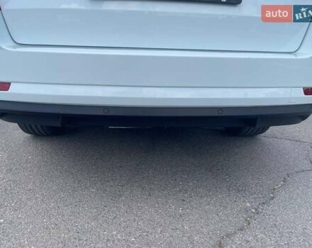 Белый Шкода Октавия, объемом двигателя 2 л и пробегом 220 тыс. км за 16200 $, фото 13 на Automoto.ua