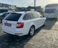 Белый Шкода Октавия, объемом двигателя 2 л и пробегом 247 тыс. км за 13500 $, фото 2 на Automoto.ua