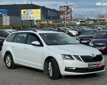 Белый Шкода Октавия, объемом двигателя 1.6 л и пробегом 260 тыс. км за 12490 $, фото 2 на Automoto.ua