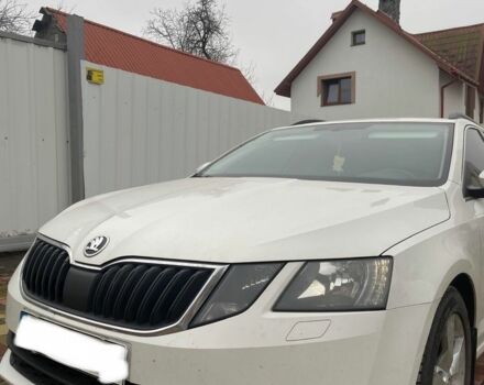 Белый Шкода Октавия, объемом двигателя 1.6 л и пробегом 200 тыс. км за 13700 $, фото 6 на Automoto.ua