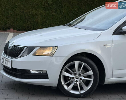 Шкода Октавія 2017 у Стрые на Automoto.ua Білий Шкода Октавія, об'ємом двигуна 1.6 л та пробігом 218 тис. км за 12700 $, фото 10 на Automoto.ua