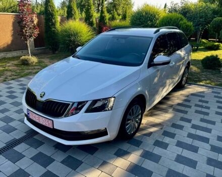 Белый Шкода Октавия, объемом двигателя 1.6 л и пробегом 208 тыс. км за 11699 $, фото 7 на Automoto.ua