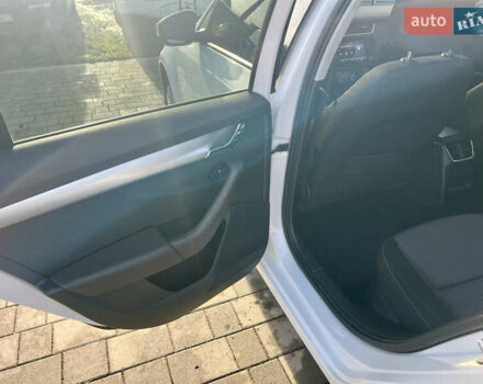 Белый Шкода Октавия, объемом двигателя 2.01 л и пробегом 246 тыс. км за 13500 $, фото 7 на Automoto.ua