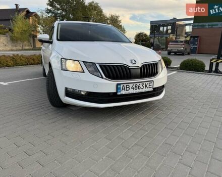 Белый Шкода Октавия, объемом двигателя 1.97 л и пробегом 222 тыс. км за 14900 $, фото 2 на Automoto.ua