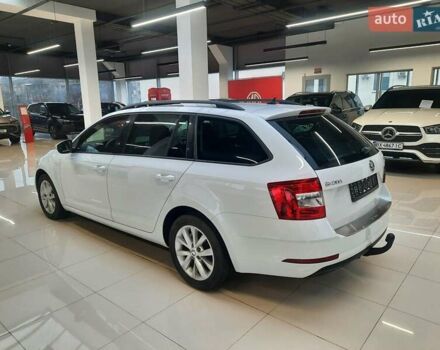 Белый Шкода Октавия, объемом двигателя 1.6 л и пробегом 214 тыс. км за 12900 $, фото 4 на Automoto.ua