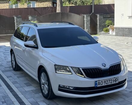 Белый Шкода Октавия, объемом двигателя 2 л и пробегом 236 тыс. км за 13999 $, фото 2 на Automoto.ua