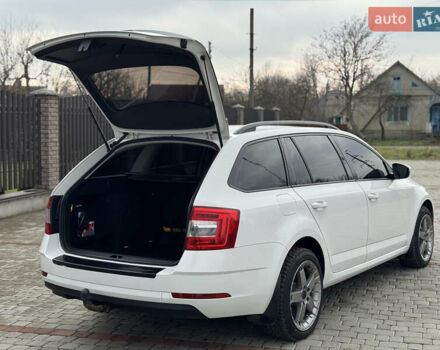 Білий Шкода Октавія, об'ємом двигуна 1.8 л та пробігом 216 тис. км за 14190 $, фото 6 на Automoto.ua
