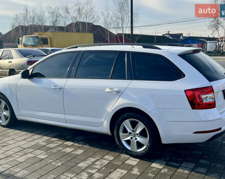 Белый Шкода Октавия, объемом двигателя 2.01 л и пробегом 246 тыс. км за 13500 $, фото 2 на Automoto.ua