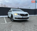 Білий Шкода Октавія, об'ємом двигуна 1.6 л та пробігом 322 тис. км за 12999 $, фото 1 на Automoto.ua