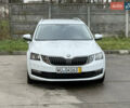 Белый Шкода Октавия, объемом двигателя 1.6 л и пробегом 218 тыс. км за 12950 $, фото 3 на Automoto.ua