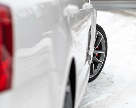 Белый Шкода Октавия, объемом двигателя 2 л и пробегом 260 тыс. км за 13000 $, фото 2 на Automoto.ua