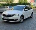 Білий Шкода Октавія, об'ємом двигуна 1.6 л та пробігом 216 тис. км за 13299 $, фото 1 на Automoto.ua