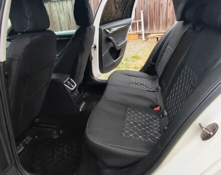 Белый Шкода Октавия, объемом двигателя 1.6 л и пробегом 340 тыс. км за 10800 $, фото 7 на Automoto.ua