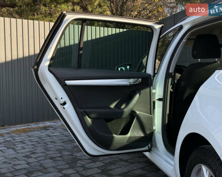 Білий Шкода Октавія, об'ємом двигуна 1.97 л та пробігом 250 тис. км за 13300 $, фото 21 на Automoto.ua