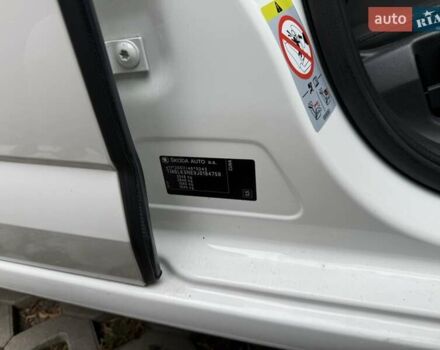 Белый Шкода Октавия, объемом двигателя 2 л и пробегом 226 тыс. км за 16950 $, фото 12 на Automoto.ua
