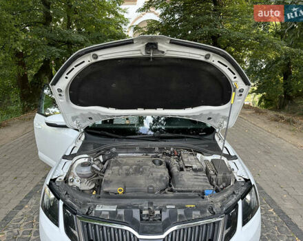 Белый Шкода Октавия, объемом двигателя 1.6 л и пробегом 197 тыс. км за 14499 $, фото 42 на Automoto.ua