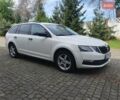 Белый Шкода Октавия, объемом двигателя 1.6 л и пробегом 198 тыс. км за 12850 $, фото 2 на Automoto.ua