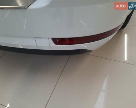 Белый Шкода Октавия, объемом двигателя 1.6 л и пробегом 214 тыс. км за 12900 $, фото 9 на Automoto.ua