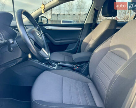 Белый Шкода Октавия, объемом двигателя 2.01 л и пробегом 246 тыс. км за 13500 $, фото 9 на Automoto.ua