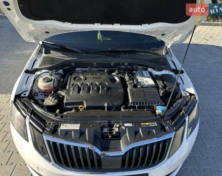 Белый Шкода Октавия, объемом двигателя 1.6 л и пробегом 198 тыс. км за 13500 $, фото 14 на Automoto.ua