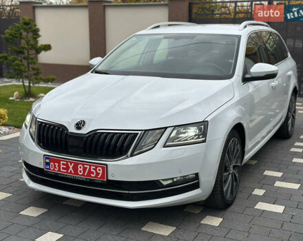 Белый Шкода Октавия, объемом двигателя 1.97 л и пробегом 232 тыс. км за 13980 $, фото 1 на Automoto.ua