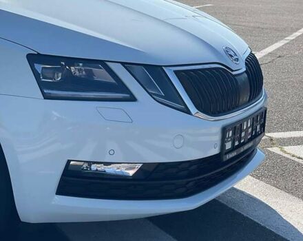 Белый Шкода Октавия, объемом двигателя 2 л и пробегом 220 тыс. км за 16200 $, фото 147 на Automoto.ua