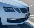 Белый Шкода Октавия, объемом двигателя 2 л и пробегом 220 тыс. км за 16200 $, фото 147 на Automoto.ua