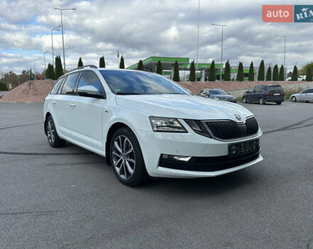 Шкода Октавия 2017 в Виннице на Automoto.ua Белый Шкода Октавия, объемом двигателя 2 л и пробегом 123 тыс. км за 18999 $, фото 5 на Automoto.ua