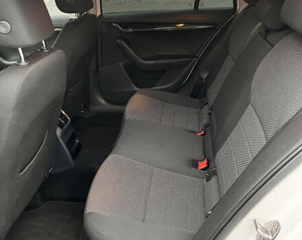 Білий Шкода Октавія, об'ємом двигуна 1.97 л та пробігом 241 тис. км за 15950 $, фото 32 на Automoto.ua