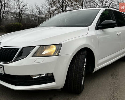 Белый Шкода Октавия, объемом двигателя 1.6 л и пробегом 198 тыс. км за 12200 $, фото 7 на Automoto.ua